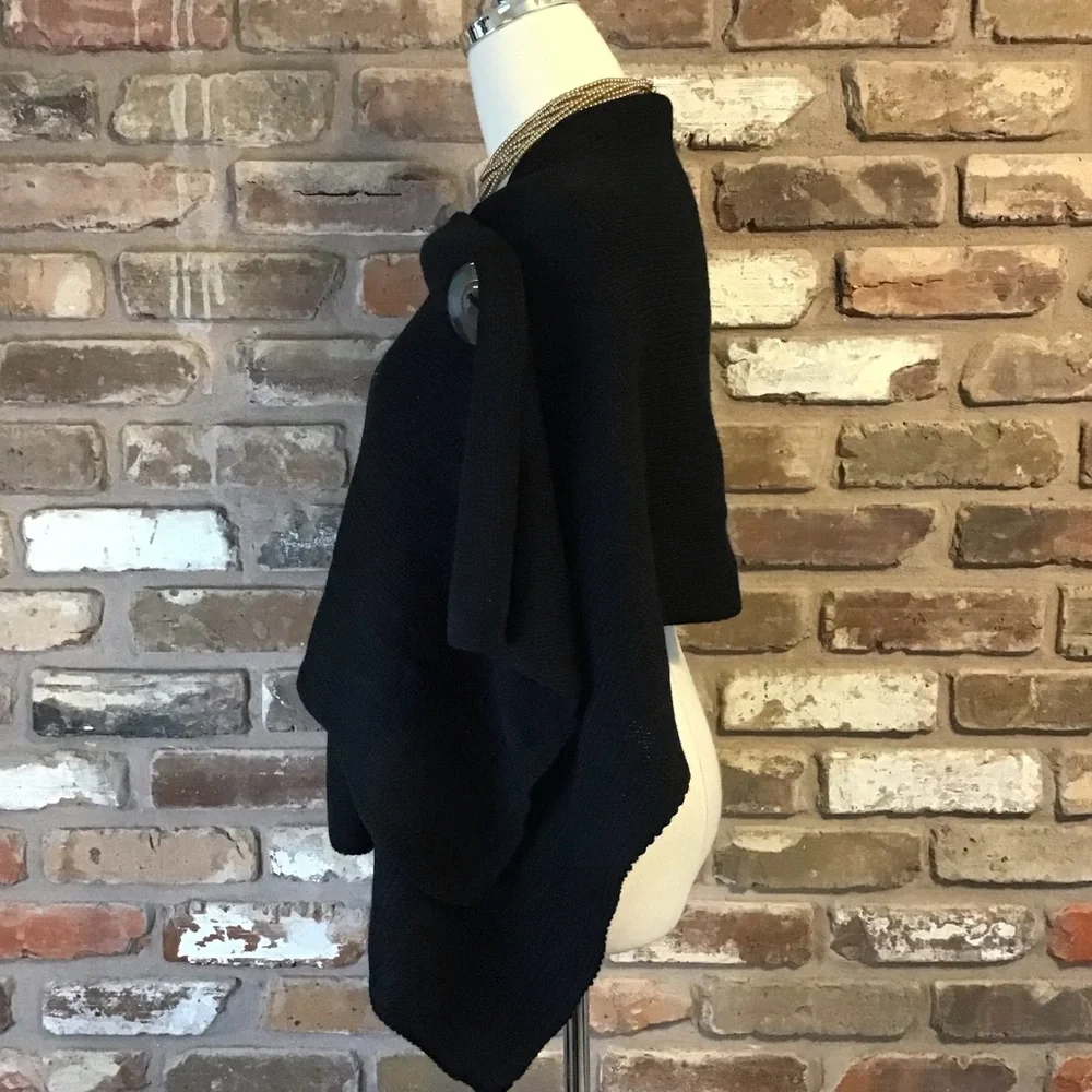 Women's 2 Large Buttons Black Acrylic Sweater Knit Shawl Scarf